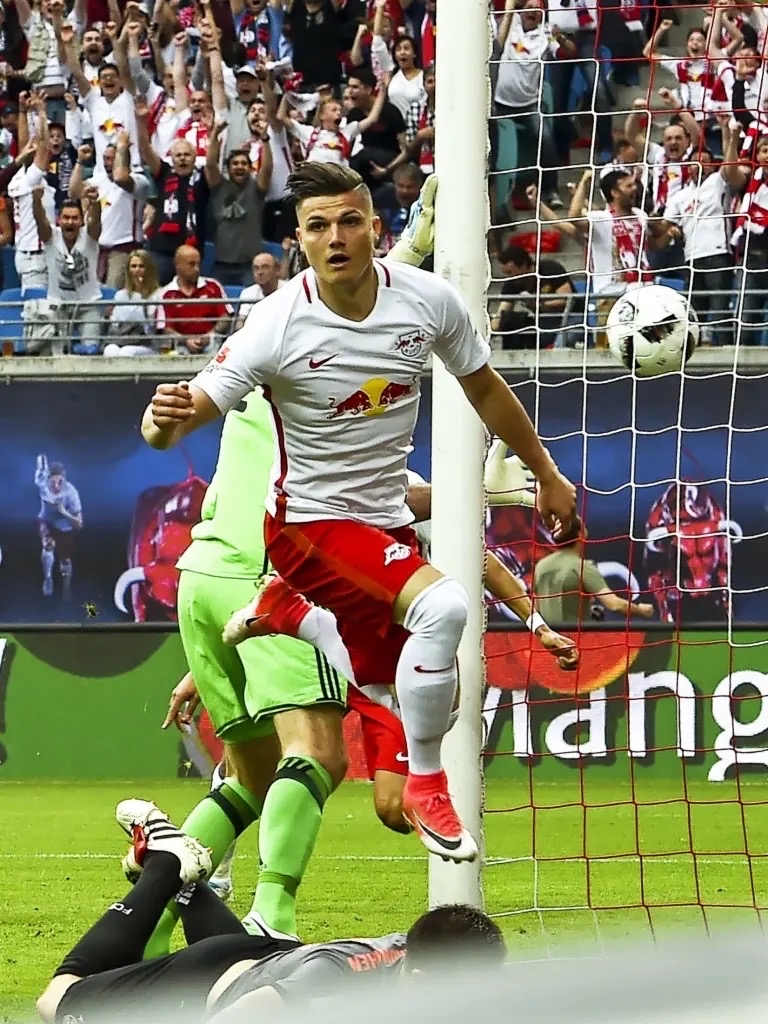 开云体育app-小组两强对决，弗莱堡获胜晋级下一轮