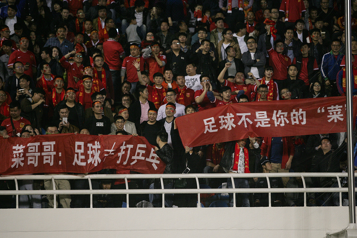 夺冠在望，球队士气高昂，冲刺胜利的简单介绍