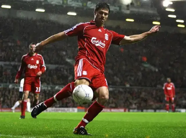 包含斗牛士球队主帅致力提高球队战斗力的词条