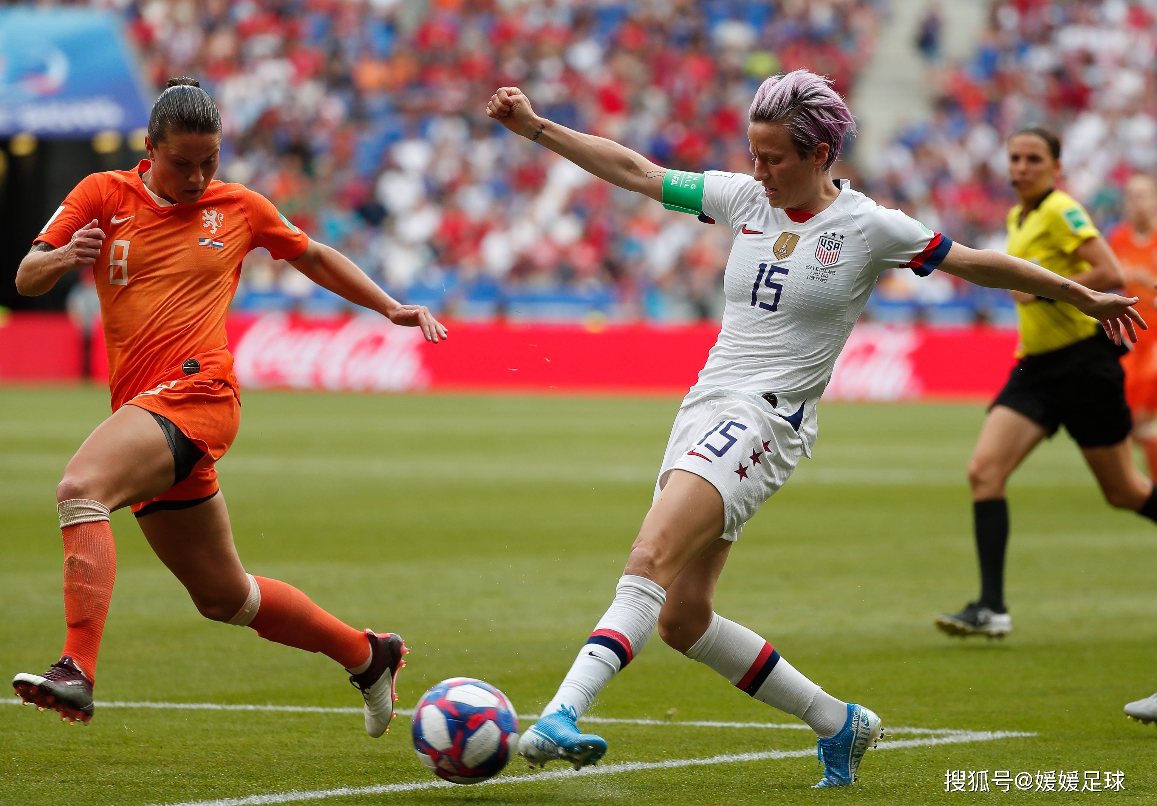 包含法国大胜波斯尼亚，稳坐小组头名的词条