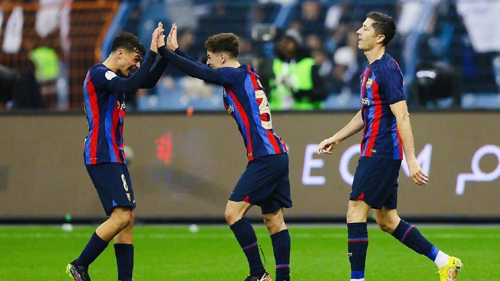 克隆意大利豪门，勇往直前争夺胜利