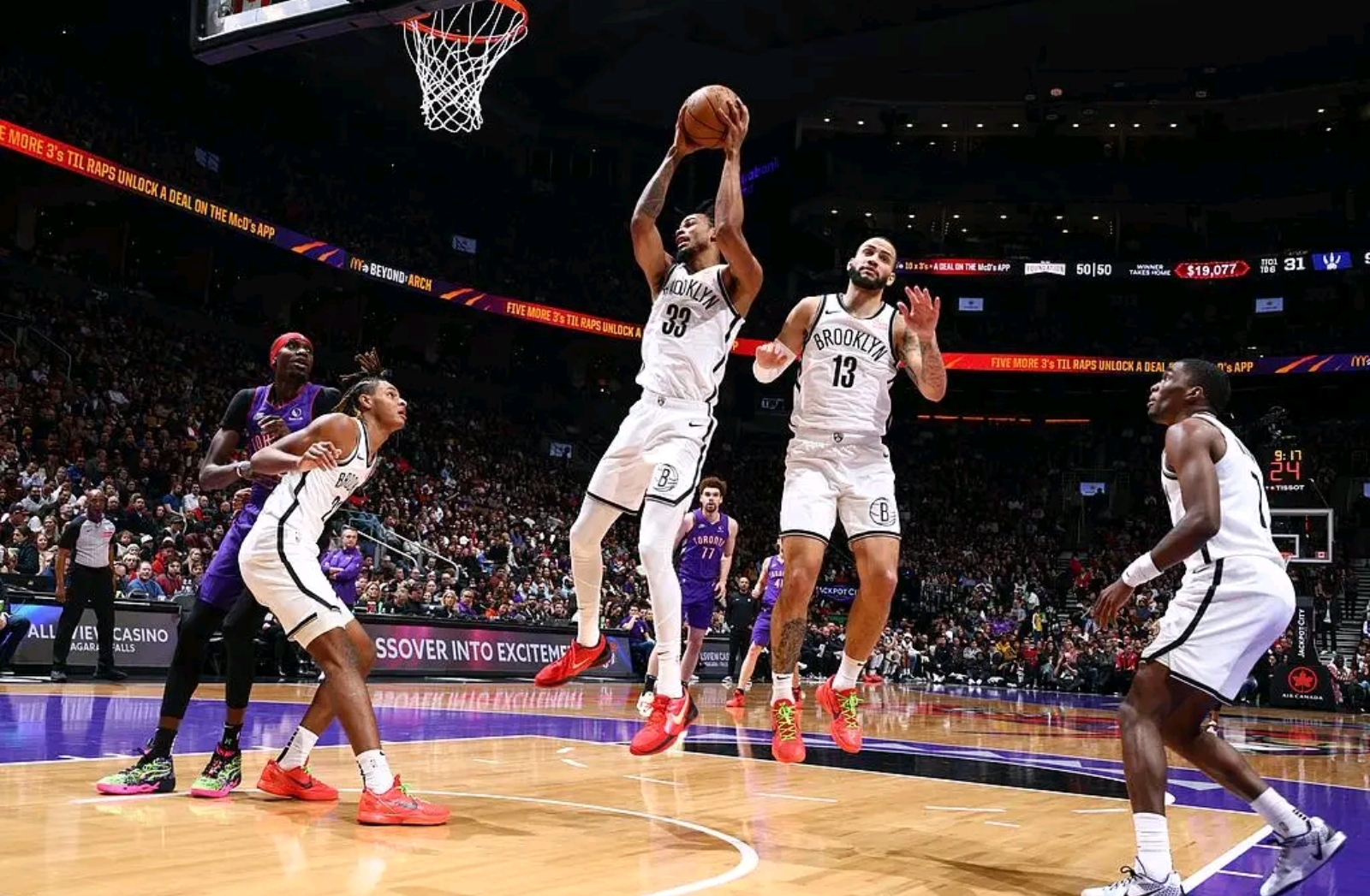 开云体育-哈里斯砍下分，篮网击败猛龙