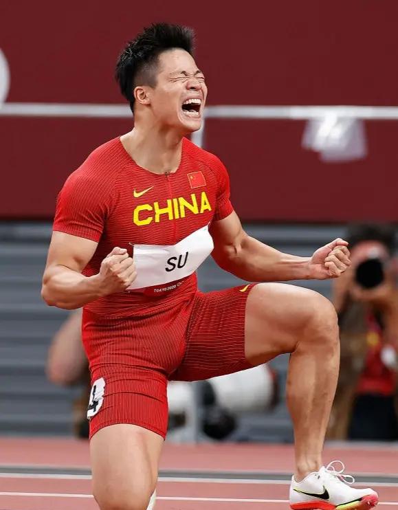 开云体育登录-亚洲运动员冲刺成功，夺冠引人瞩目