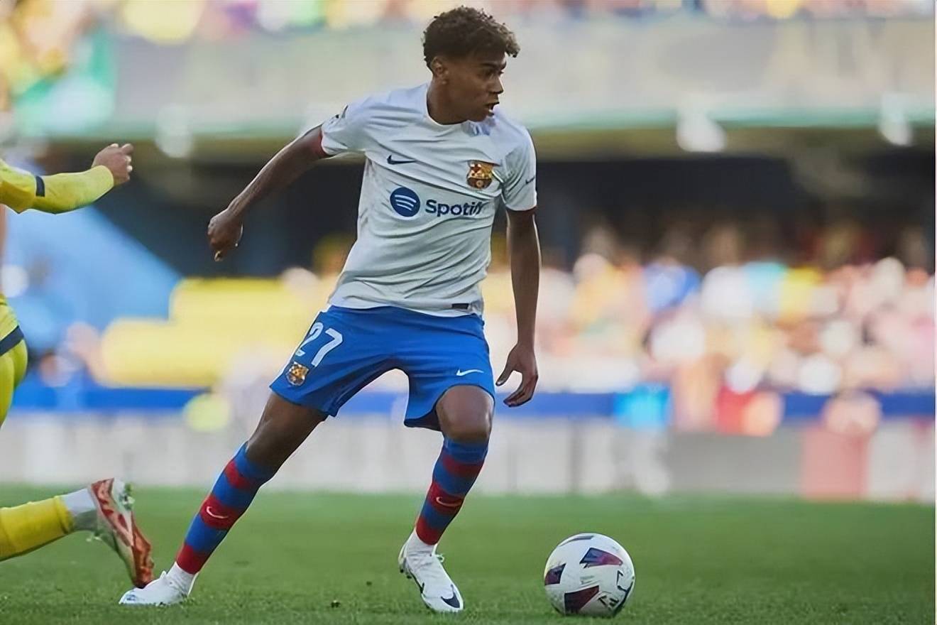 球员个人表现亮眼，助球队击败对手的简单介绍