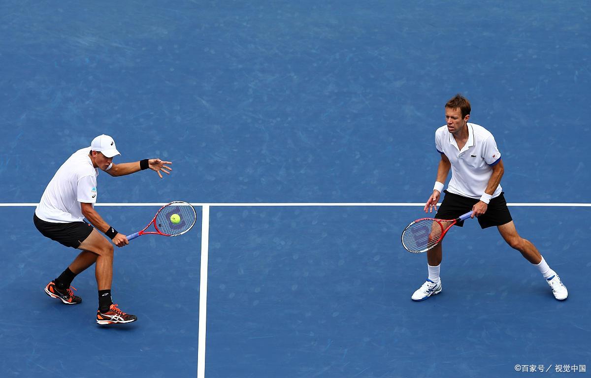 关键时刻球员挺身而出，领队凭借压哨球绝杀对手的简单介绍