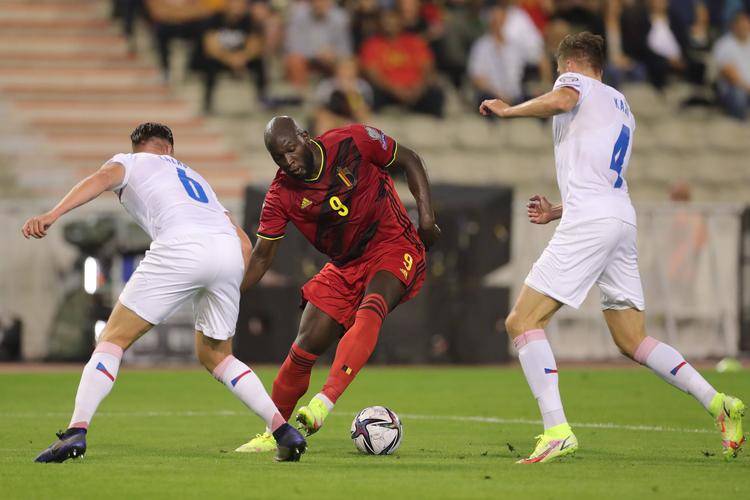 关于捷克进攻火焰蔓延，横扫斯洛文尼亚晋级八强！的信息