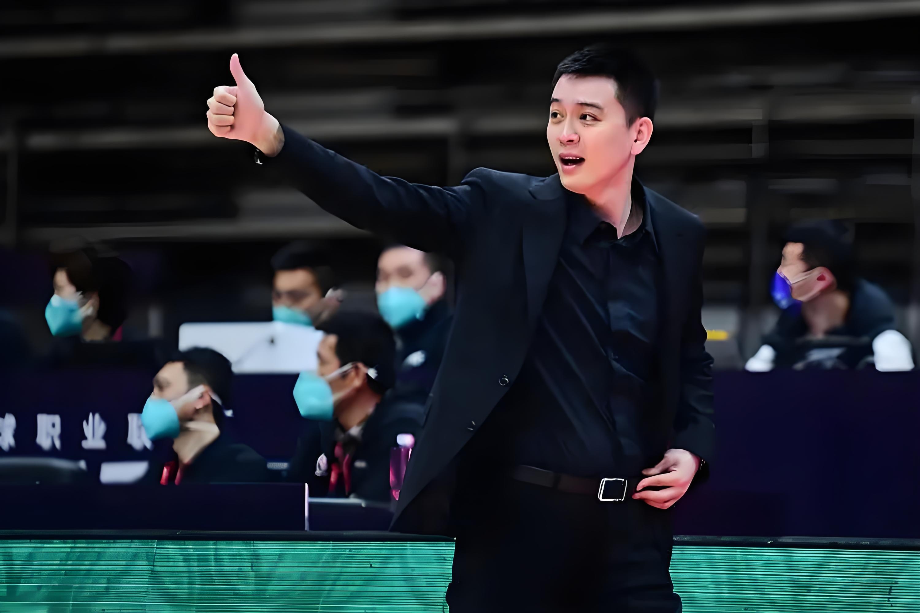 开云下载-篮球运动员晋升为球队主教练