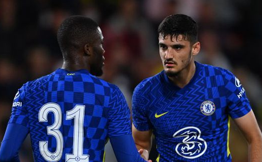 包含伯恩茅斯欲报亚积，谁是未知数？的词条