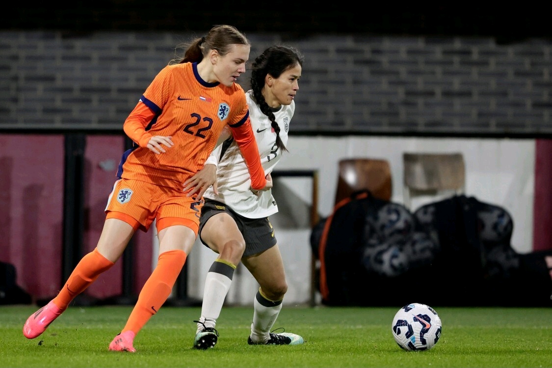 开云官网-冰岛女足士气高昂，冲刺世界杯四强的简单介绍