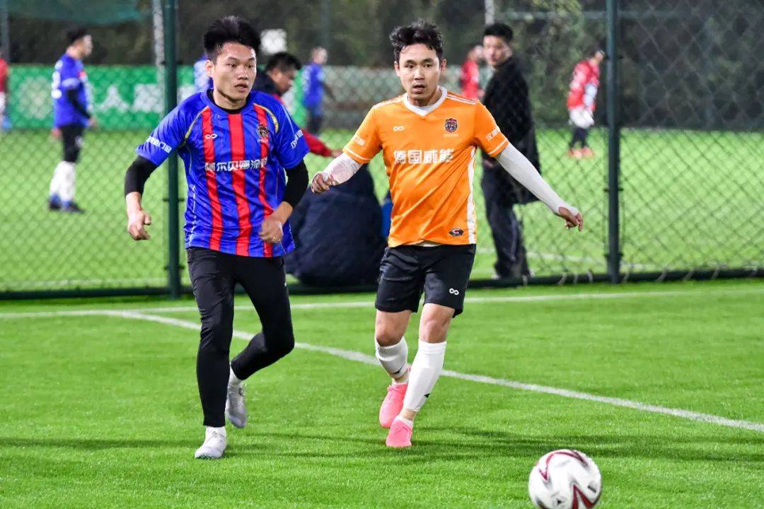 包含竞技场上角逐白热化，球员们实力展示令人惊叹的词条