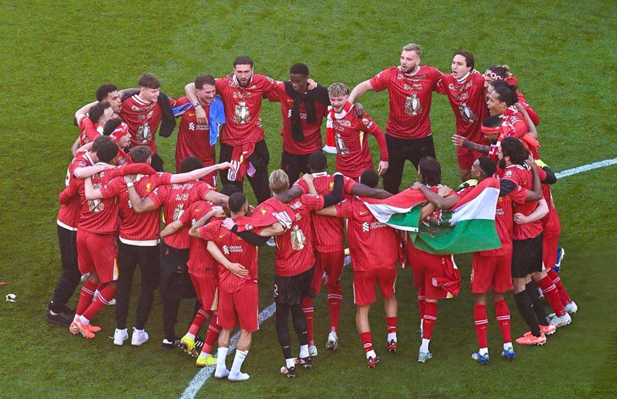 开云体育-关于热血激战引发球迷狂欢，场面宛如战场的信息