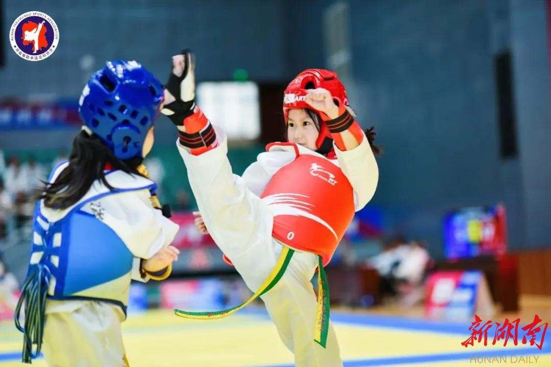 克罗地亚球员大展身手，团体赛夺冠