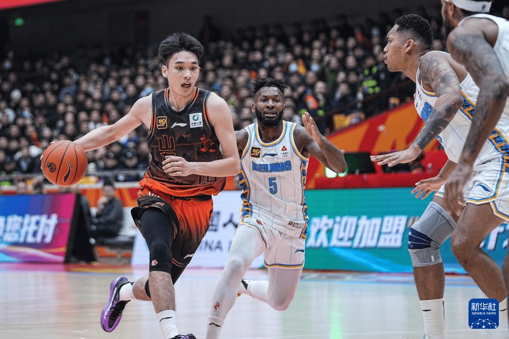 包含吉林男篮出征山东，为主场输球寻找机会的词条