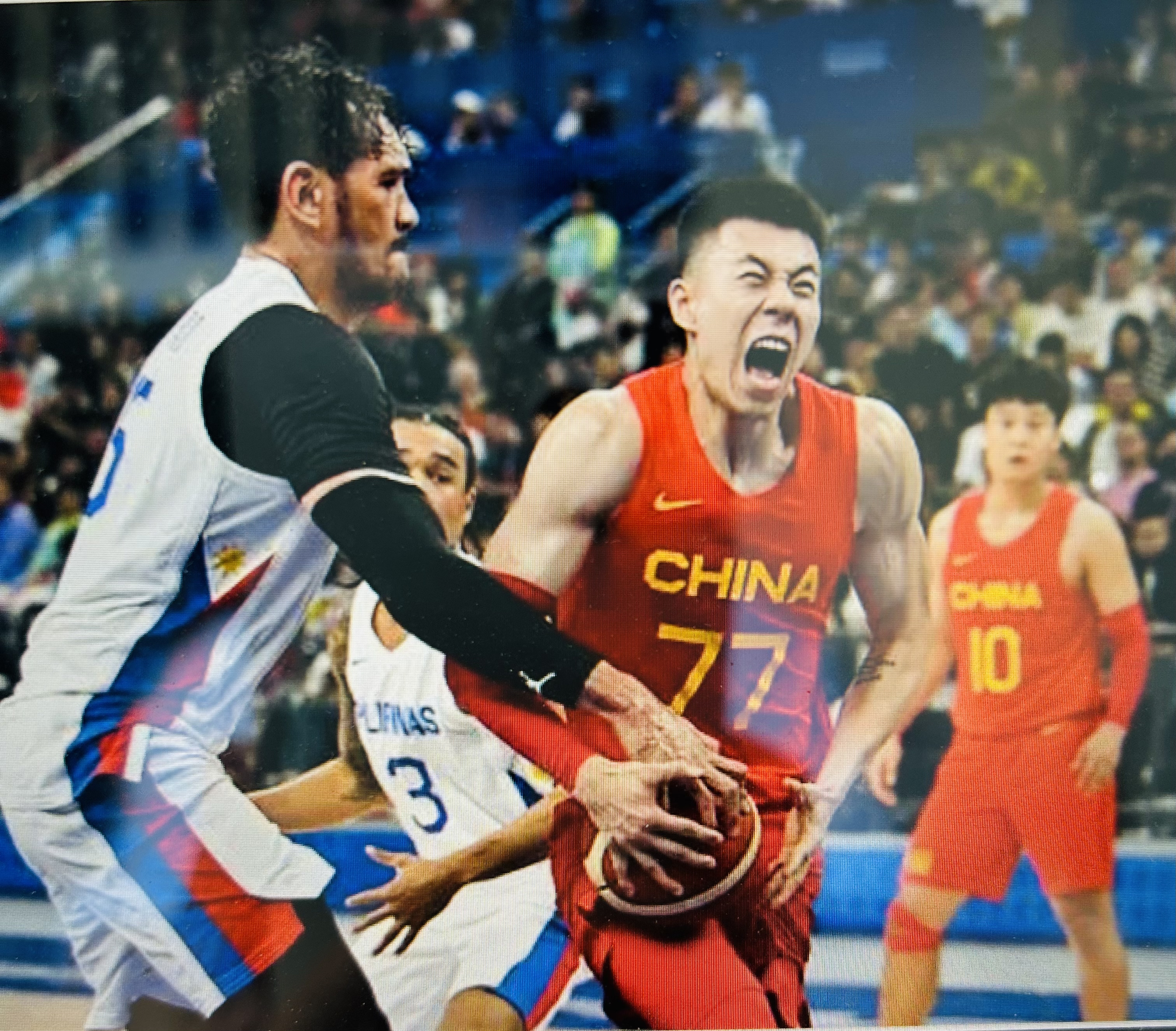 激烈对抗不畏强敌，令人惊叹的比赛