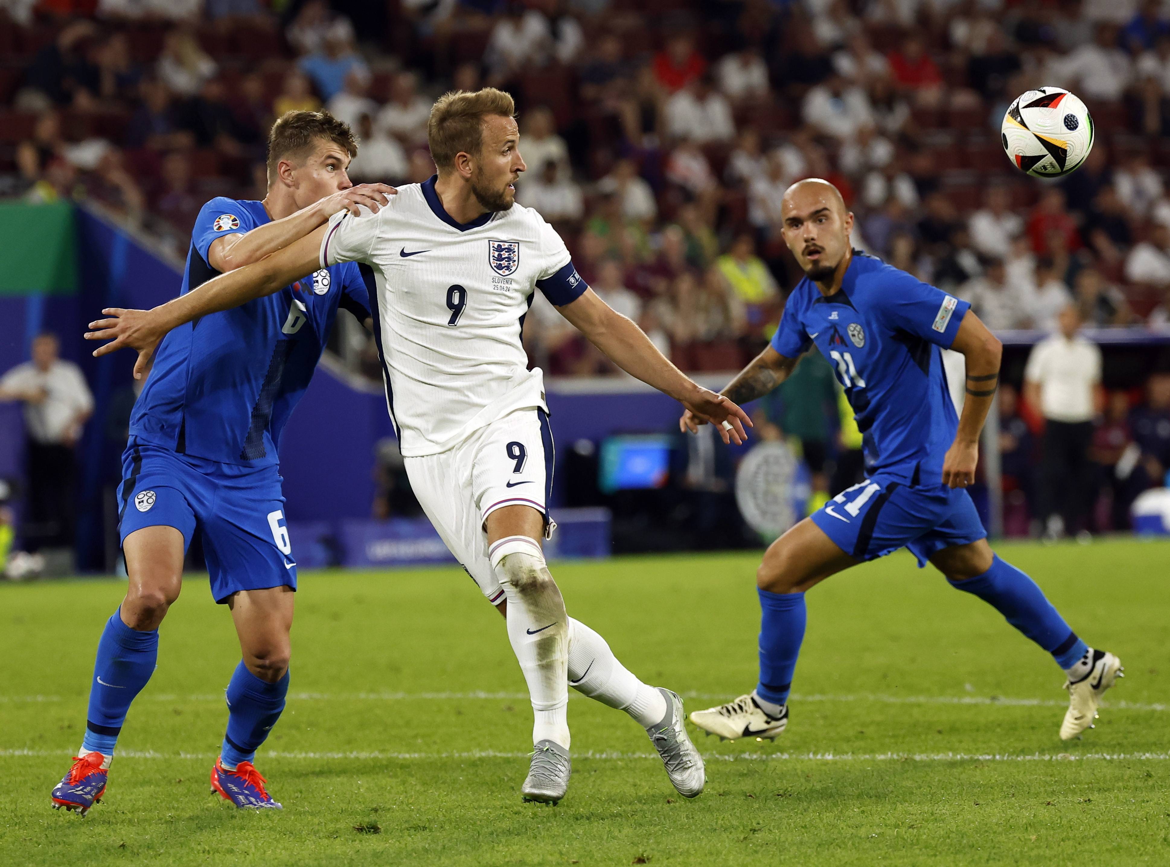 斯洛伐克备战欧锦赛，全队备战