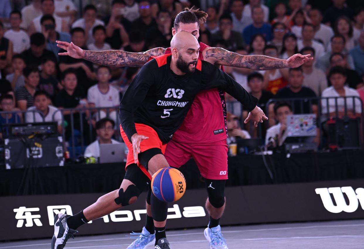 国际篮球比赛呈现蓬勃发展态势