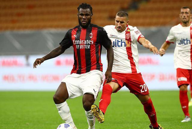 开云体育中国-那不勒斯客场逃平，球队士气低迷与困顿