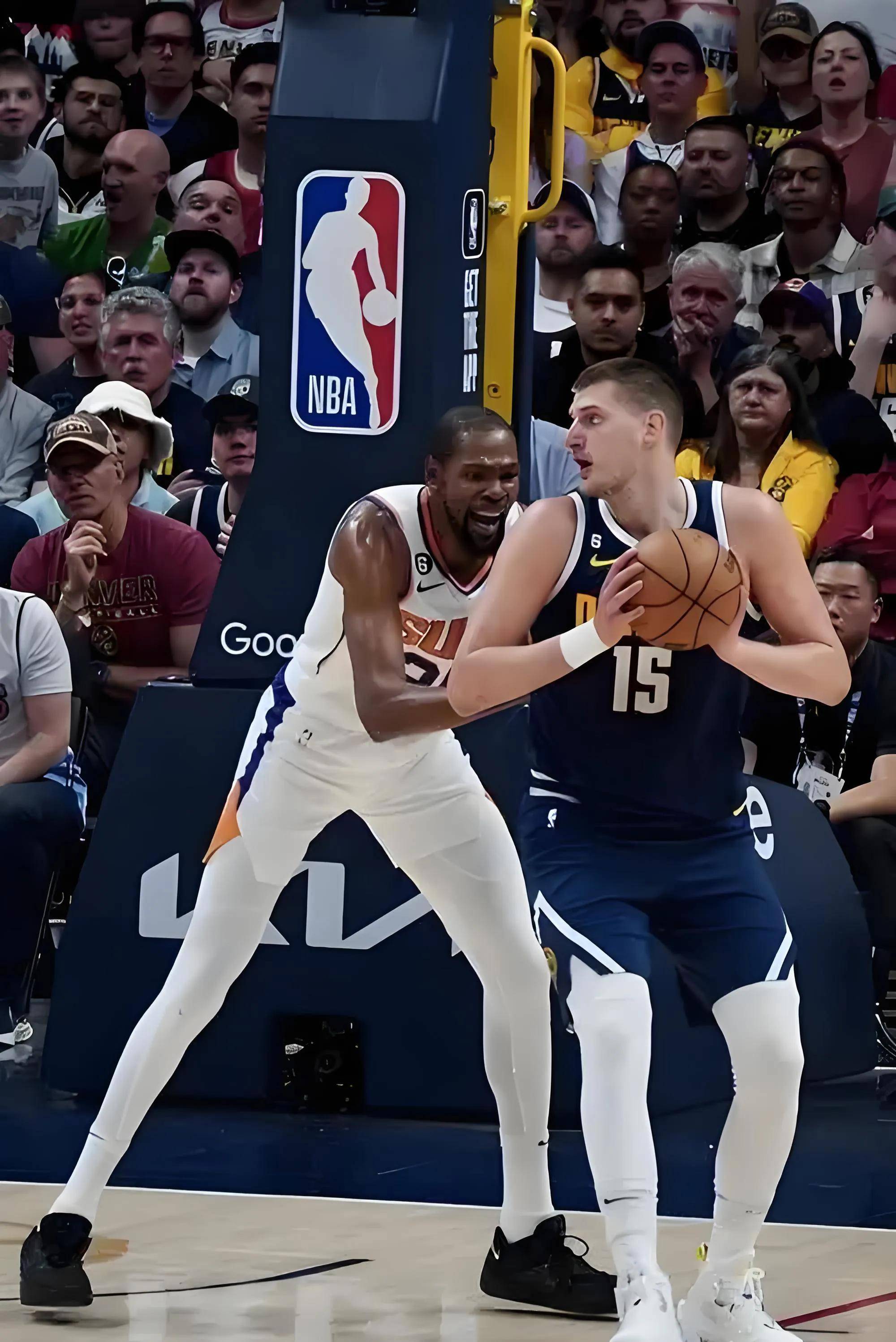 一触即发的比赛局面，胜负将在一线之间决胜负