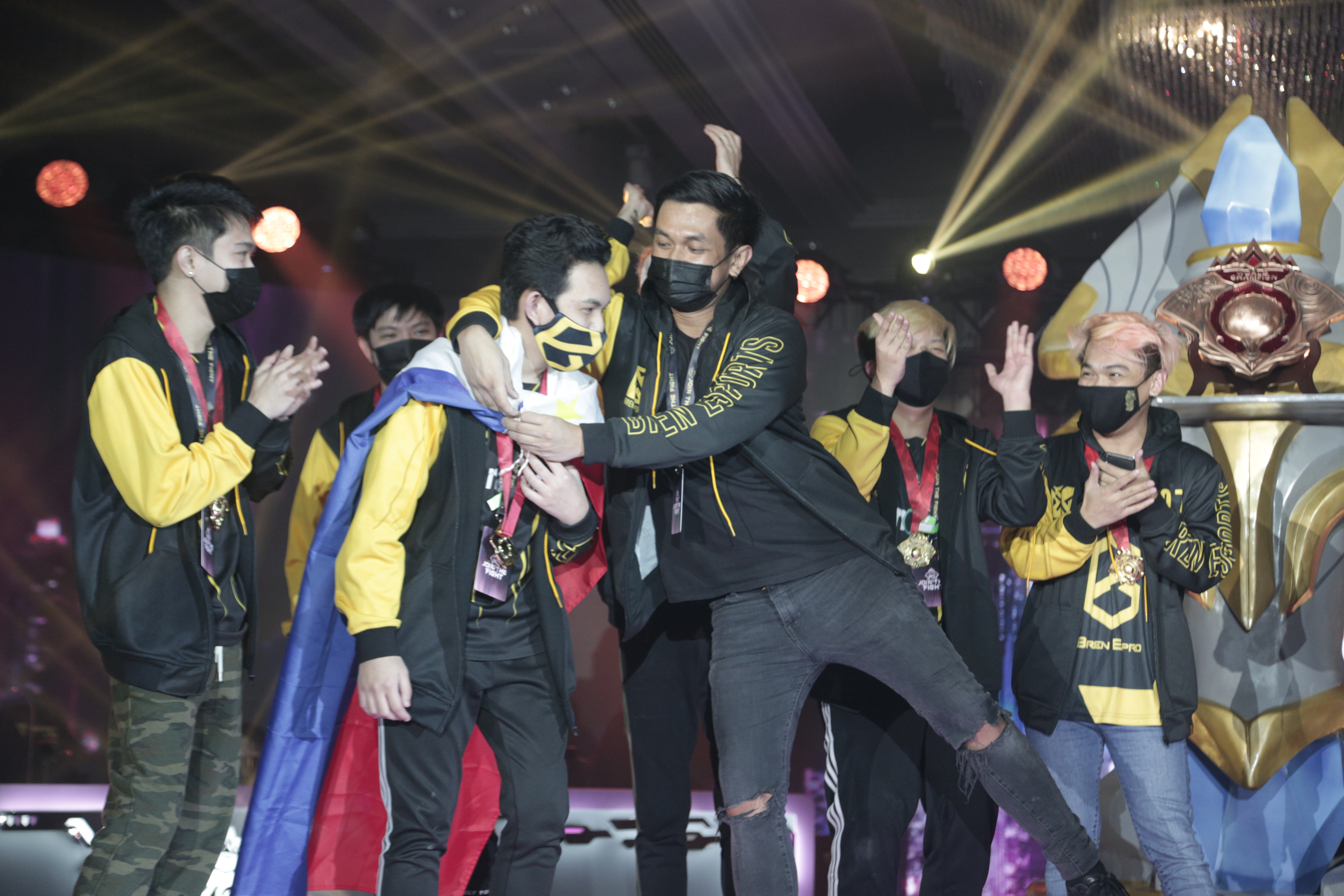 开云体育官方网站-国际赛场豪门强者挑战巅峰