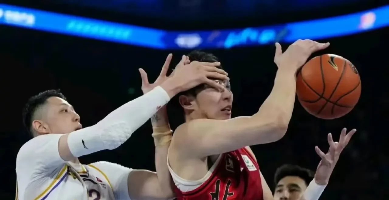 比赛中的紧张气氛让人无法呼吸