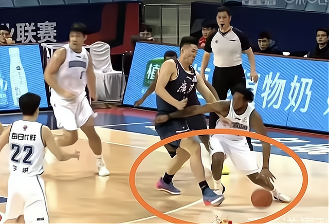 开云体育-河南黄河悍将力克广东龙腾，实现翻盘的简单介绍