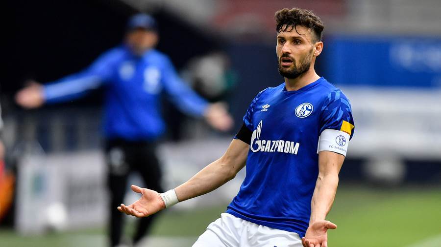 包含沙尔克战绩下滑，充满挑战逆袭机会的词条