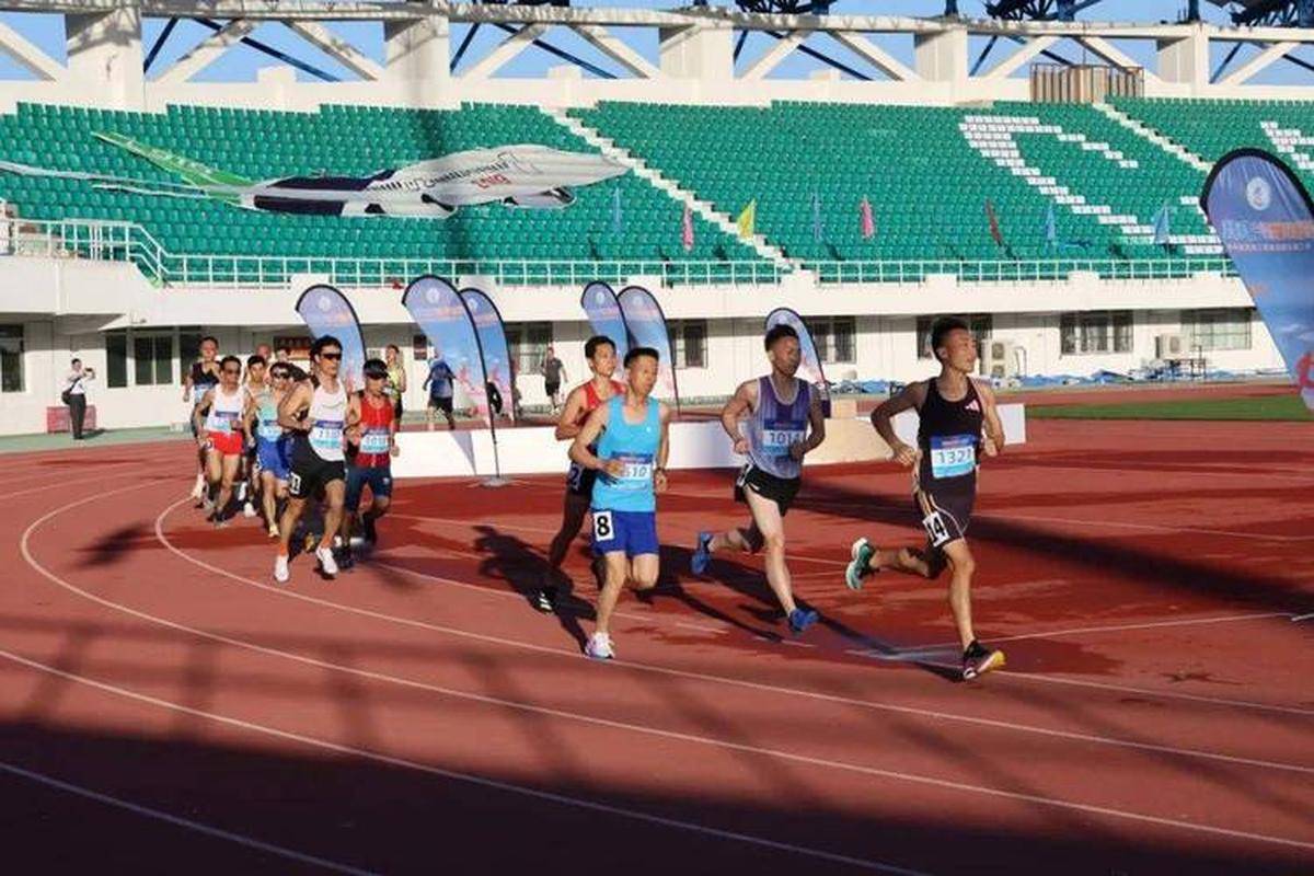 关于田径项目巅峰对决，胜负难分的信息