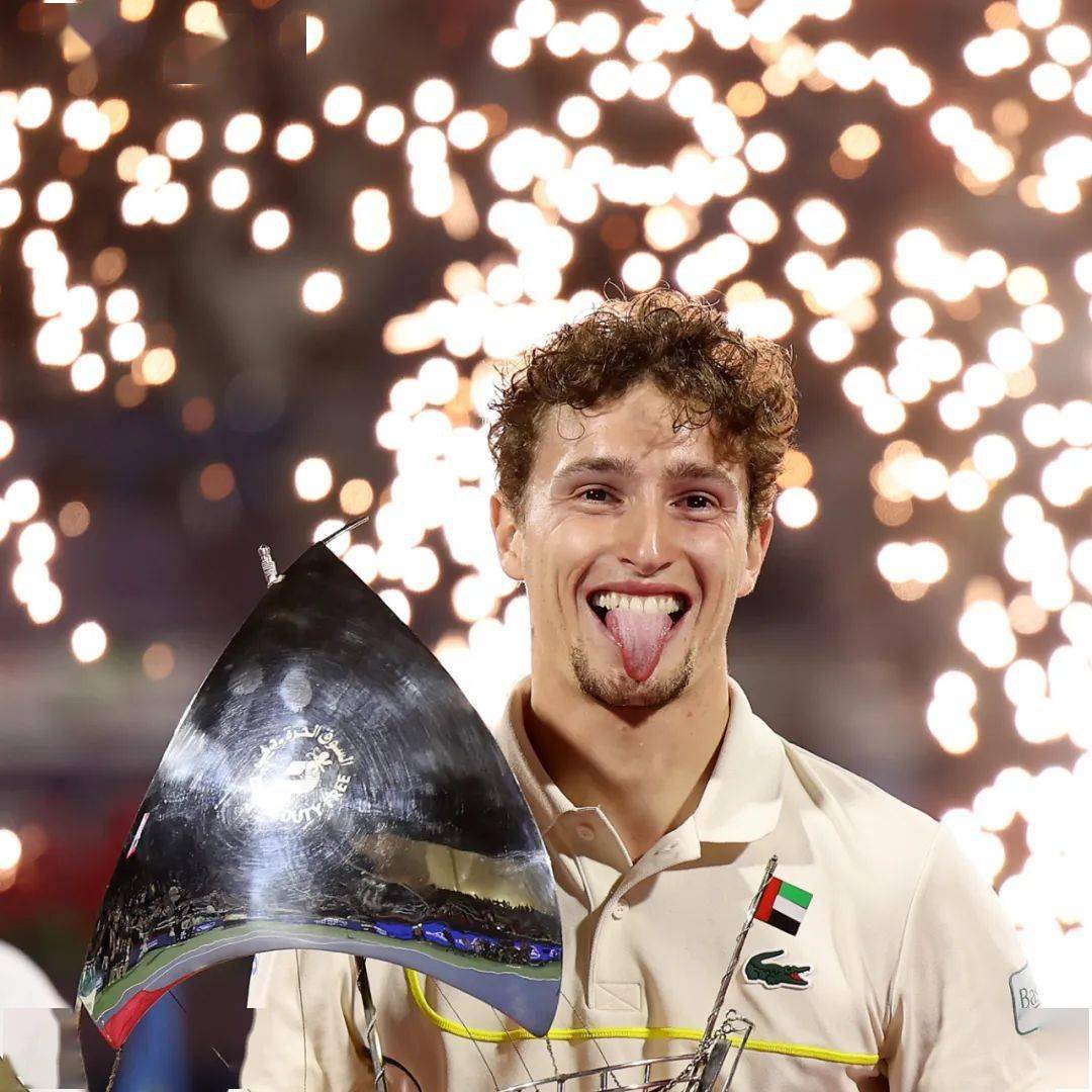 选手表现冷静，夺得冠军不易