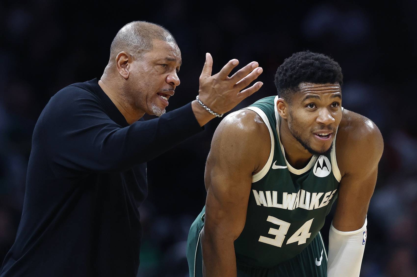 开云体育中国-雄鹿惨遭热火绝杀，字母哥孤掌难舞