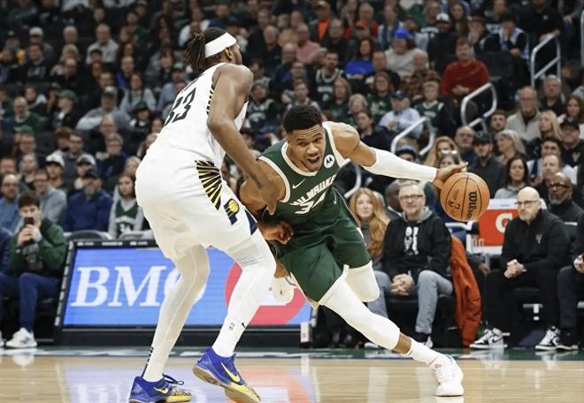 雄鹿惨遭热火绝杀，字母哥孤掌难舞