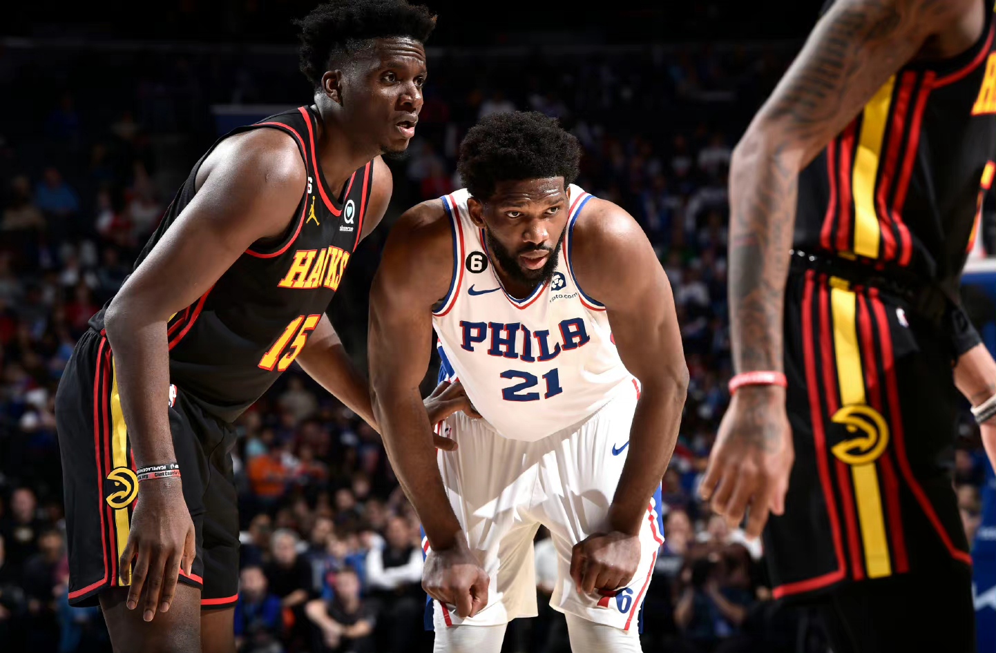 老鹰主场大胜76人，杨昊表现抢眼