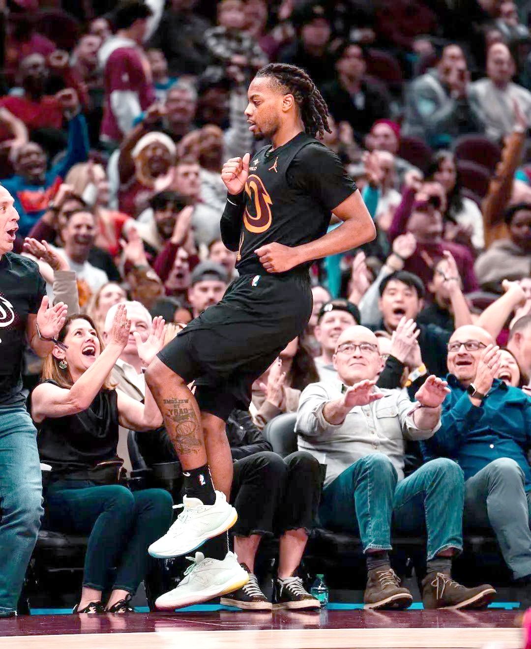 太阳胜骑士，西部球队表现抢眼的简单介绍