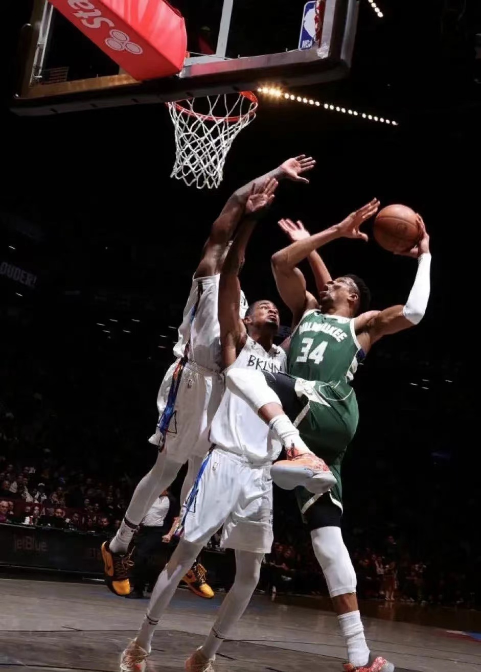 开云官方app入口-雄鹿击败篮网，豪取五连胜