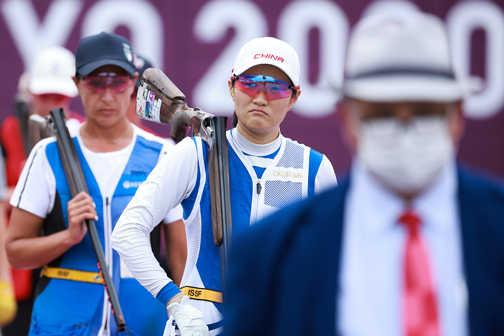 波兰女子射击选手夺冠，再次登上领奖台