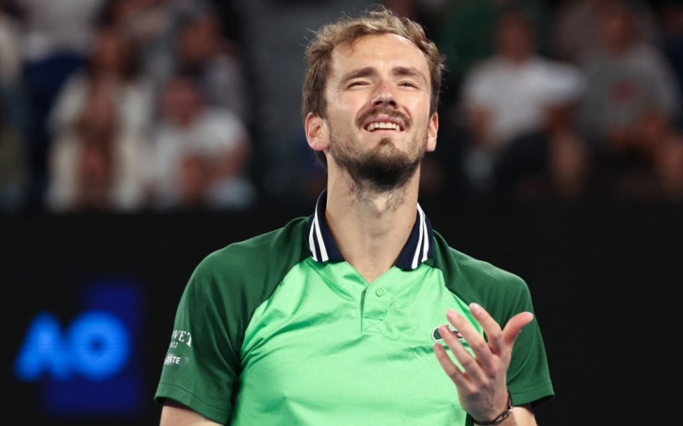 关于澳网逆转法网，梅德韦杰夫刷新纪录的信息